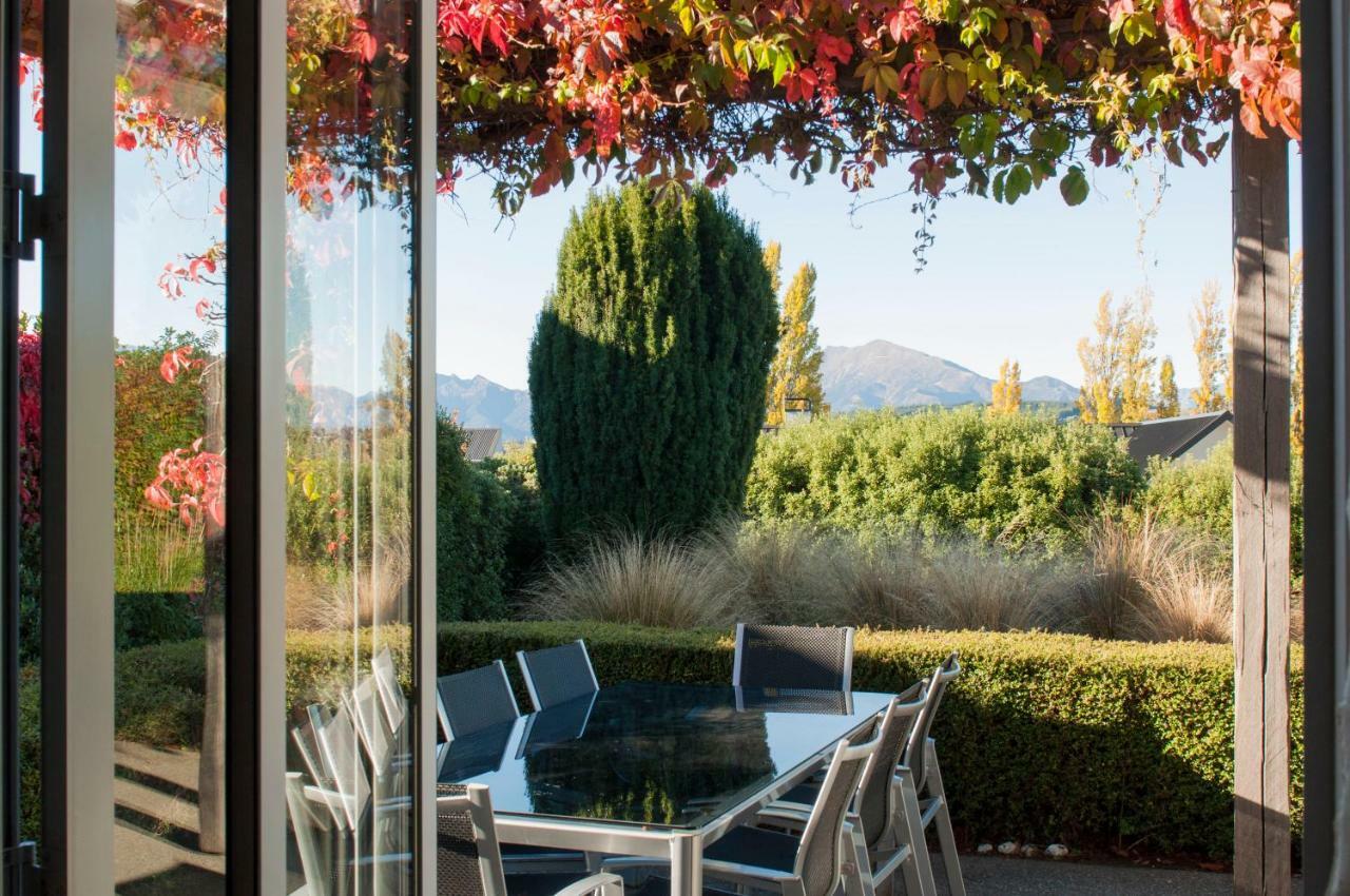 Sunrise Sanctuary Villa Wanaka Exteriör bild